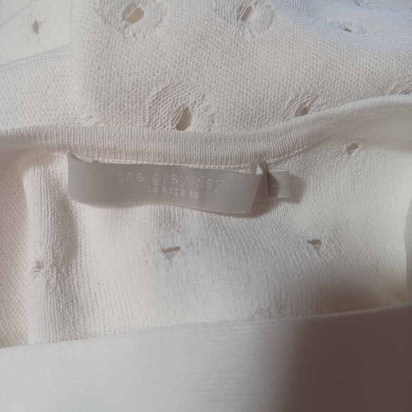 One Grey Day White Knitted Sleeveless top - Picture 3 of 4